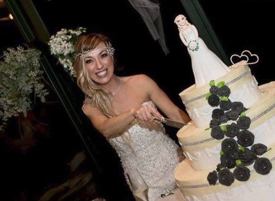 La increíble historia de Laura Mesi, la primera italiana que logra casarse con ella misma | Curiosidades