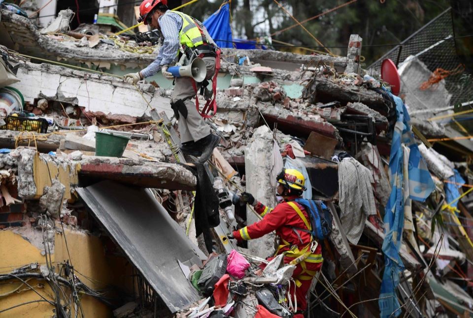 Asciende a 318 la cantidad de muertos por el terremoto en México | Internacionales