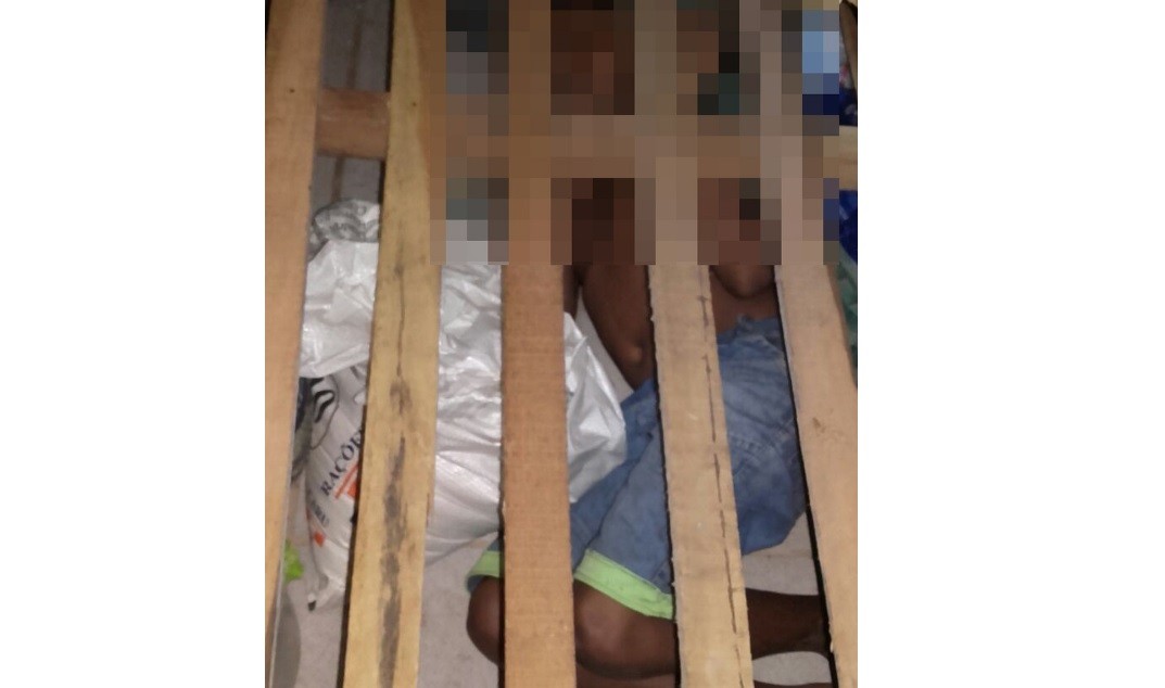 Hallaron a un chico de 13 años bajo la cama de un pedófilo en la cárcel | Internacionales