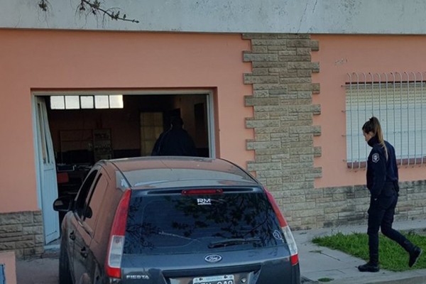 Tiró el portón de la casa de su ex, la mató, hirió al hijo y se quitó la vida | Actualidad