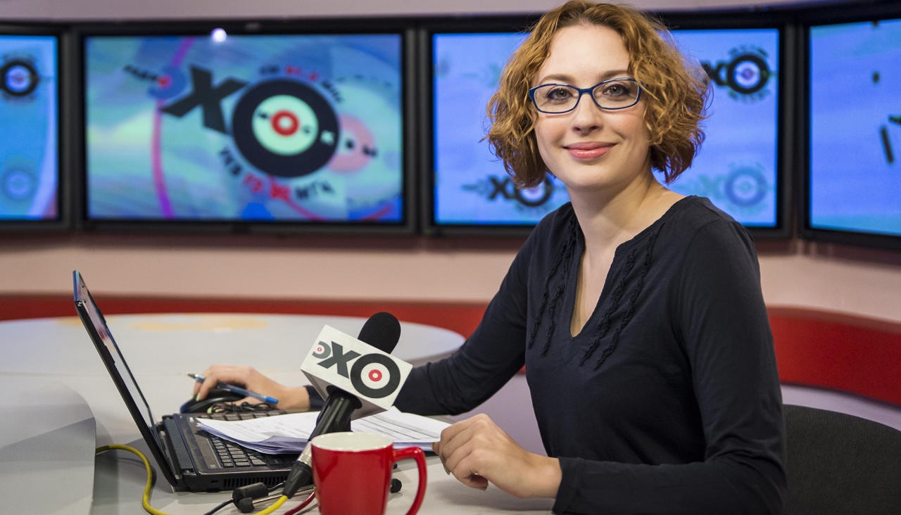Moscú: un hombre entró a una radio y le clavó un cuchillo en la garganta a una periodista | Internacionales