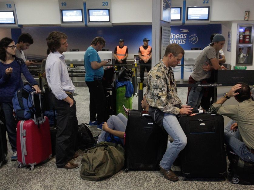 Anunciaron un paro en Aerolíneas y Austral para el próximo martes 31 de octubre | Actualidad