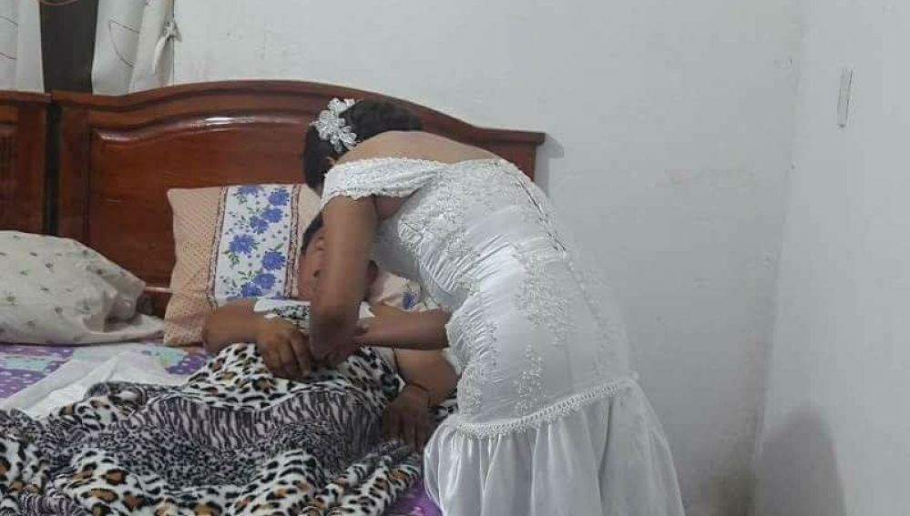 La historia de la enfermera que suspendió su boda para atender a un paciente | Curiosidades