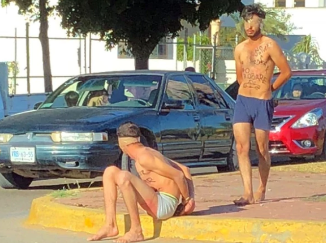 Dos presuntos ladrones fueron obligados a caminar semidesnudos y atados por la calle | Redes