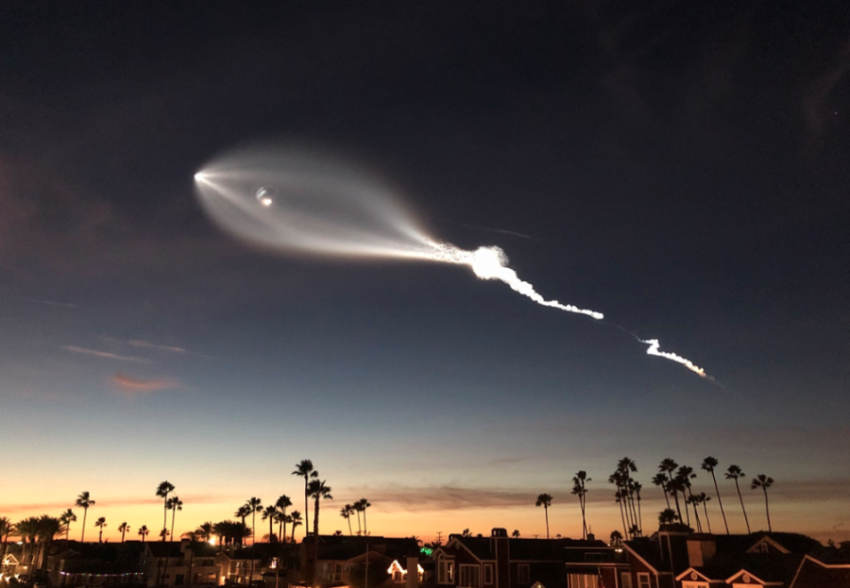 Una extraña luz en el cielo causó desconcierto en California | Redes