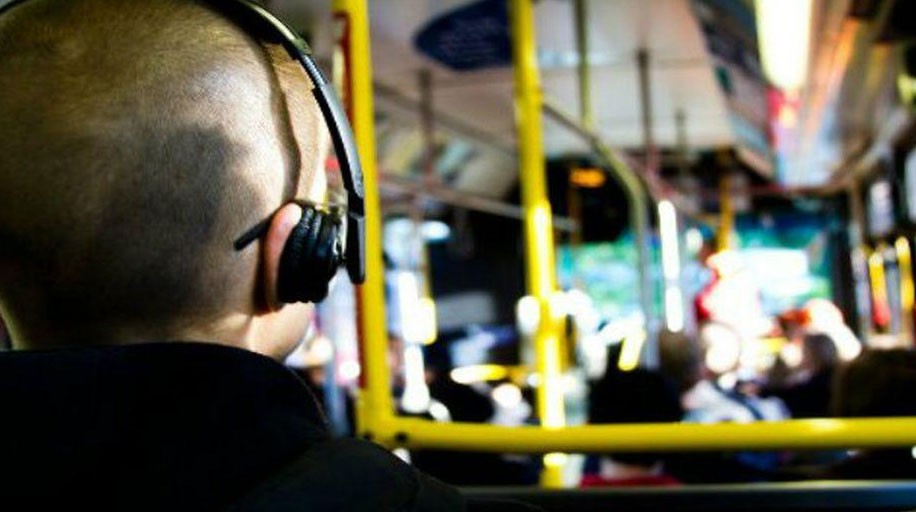Jujuy: prohíben escuchar música sin auriculares en los colectivos | Actualidad