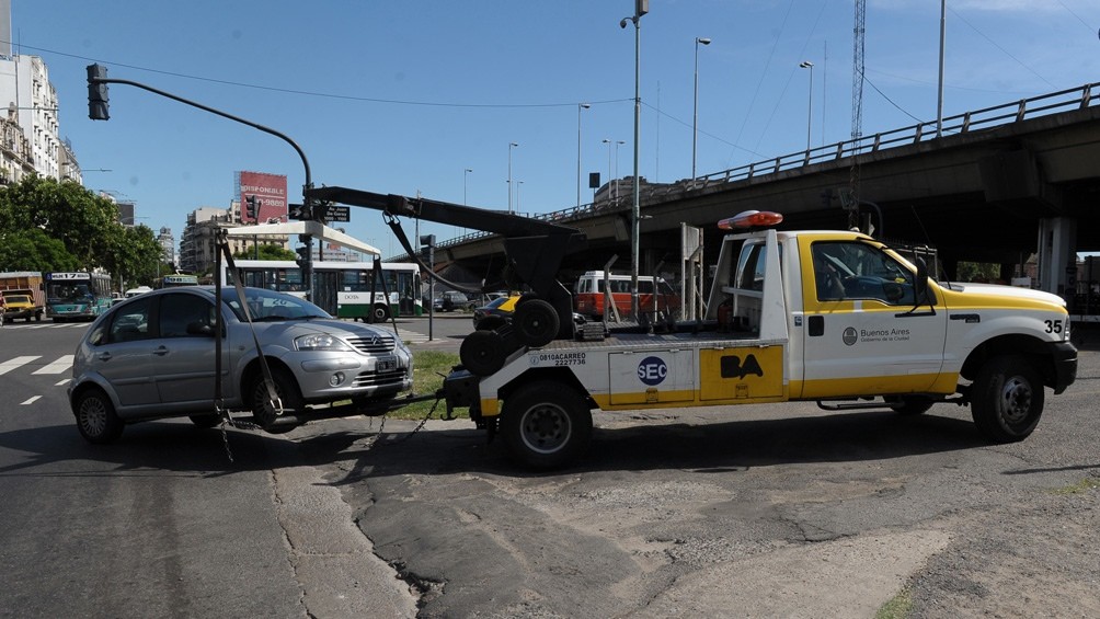 Ampliación del estacionamiento medido: comenzó a licitarse el sistema de grúas | Actualidad