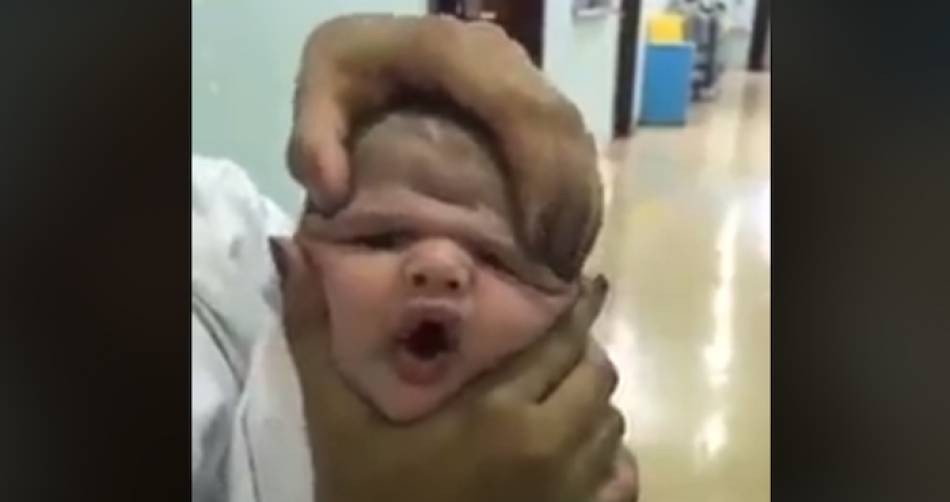 Video: despidieron a tres enfermeras por maltratar a un bebé recién nacido | Redes