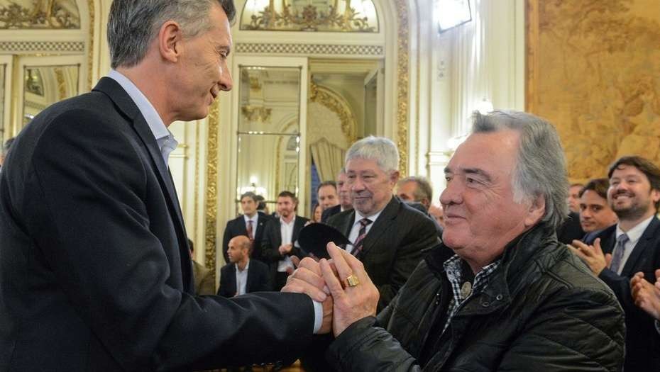 Dura advertencia de Barrionuevo: "Alfonsín y De la Rúa atacaron a los sindicatos y no terminaron sus mandatos" | Política