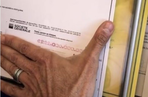 Neymar y el cheque de los 222 millones de euros | Deportes