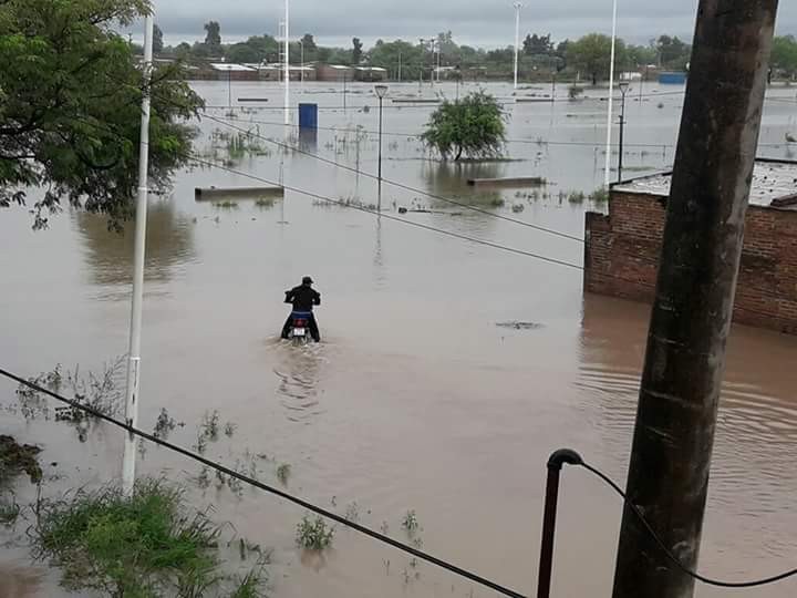Chaco: evacúan a 200 familias por inundaciones | Actualidad