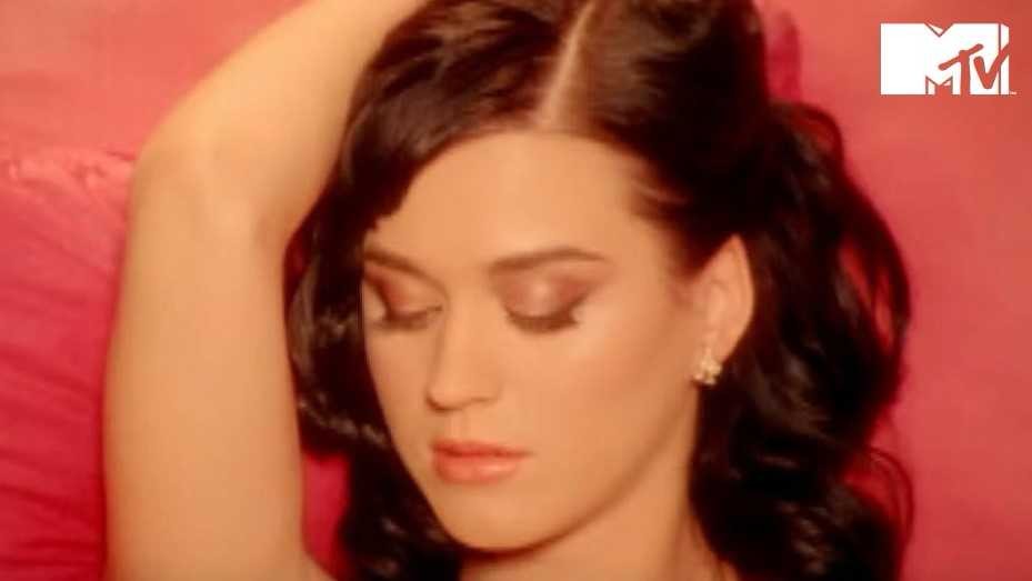 Diez años después, Katy Perry se disculpa por ‘I Kissed a Girl’ | MTV News