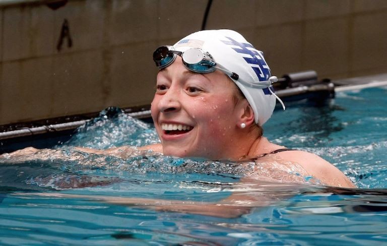 Nadadora olímpica denunció que su entrenador abusó de ella y le tomó fotos desnuda | Deportes