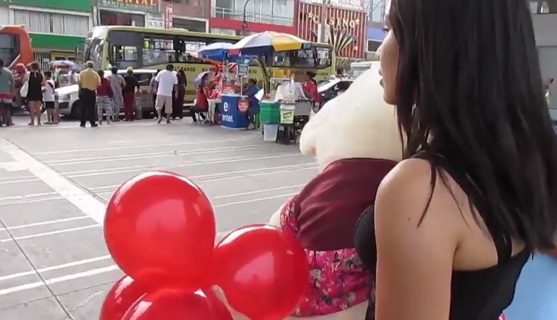 Quiso sorprender a su novio por el Día de San Valentín, pero lo encontró con otra chica | Redes