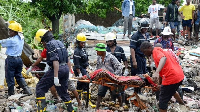 Murieron 17 personas en una avalancha de basura | Internacionales