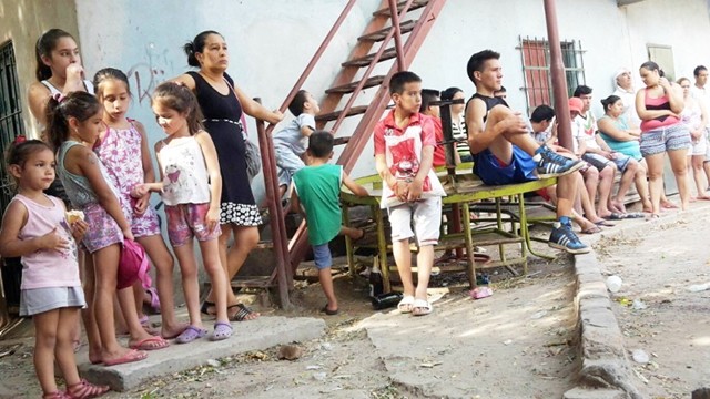 Según el Indec una familia necesitó en Enero $16.973 para no caer en la pobreza | Actualidad