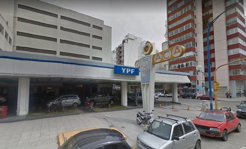 Un joven denunció que una travesti lo amenazó con un arma y lo violó en el baño de una estación de servicio | Actualidad