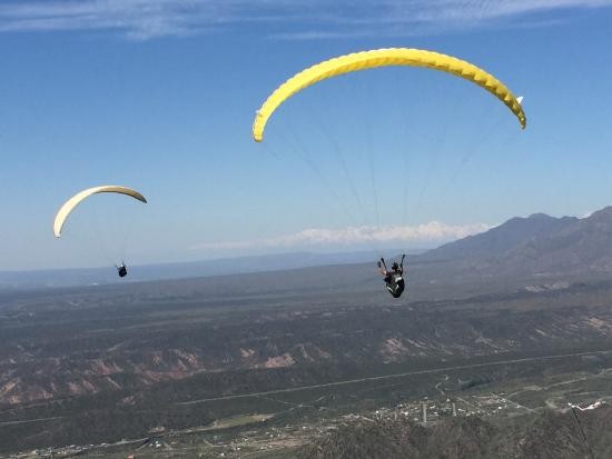Otra muerte en un vuelo en parapente: un hombre cayó al vacío en Mendoza | Actualidad