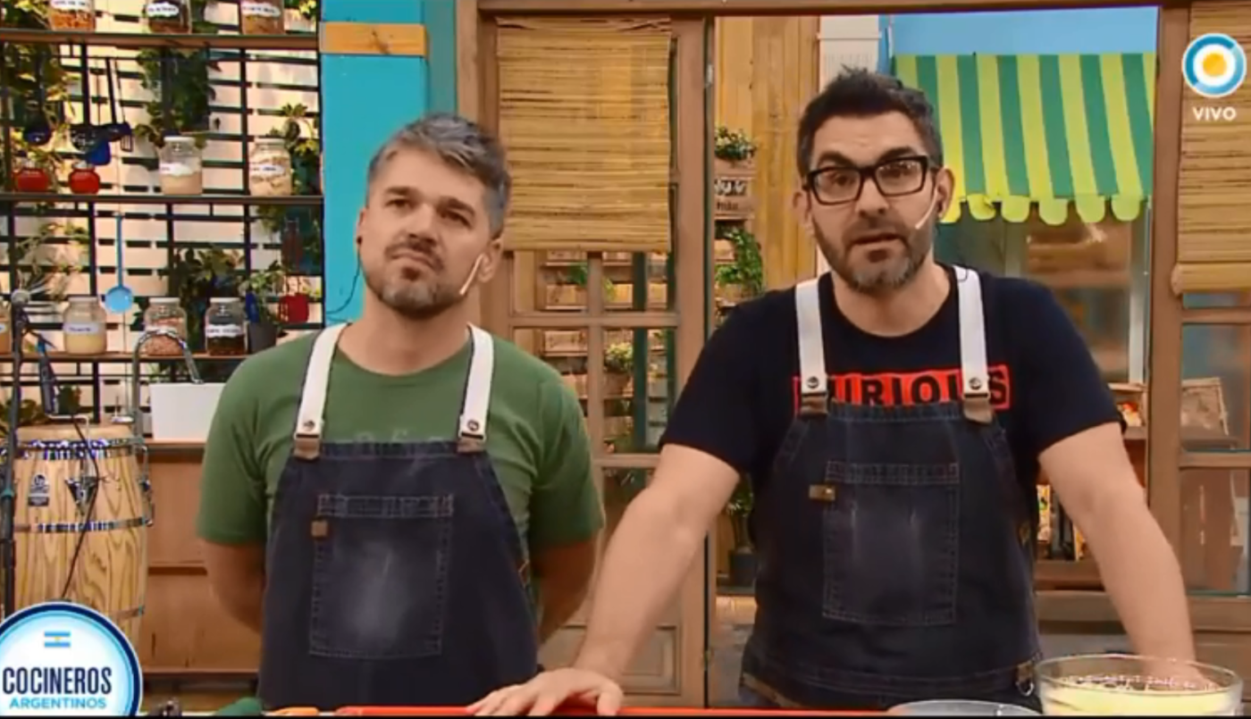 Cocineros Argentinos:  los conductores pidieron disculpas tras tocar una canción contra Mauricio Macri | Actualidad