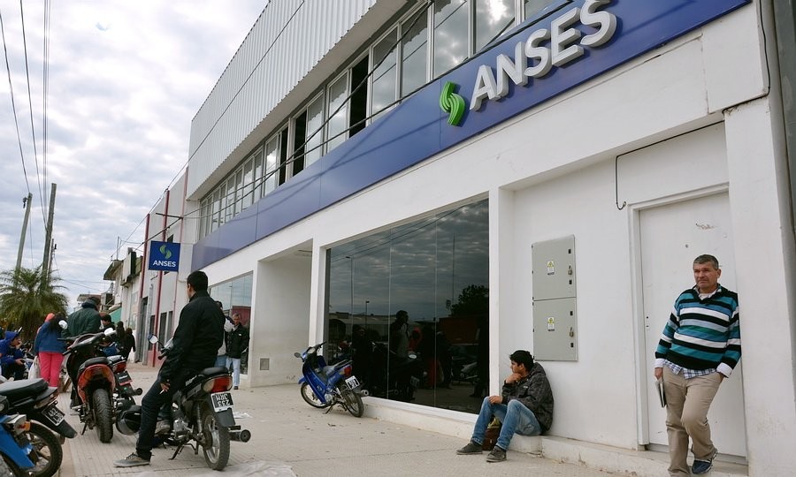 Escándalo en Formosa: la ANSES dio de baja las jubilaciones de 3.700 paraguayos | Política