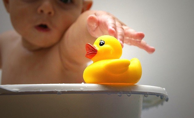 El peligro de los patitos en la bañera | Curiosidades