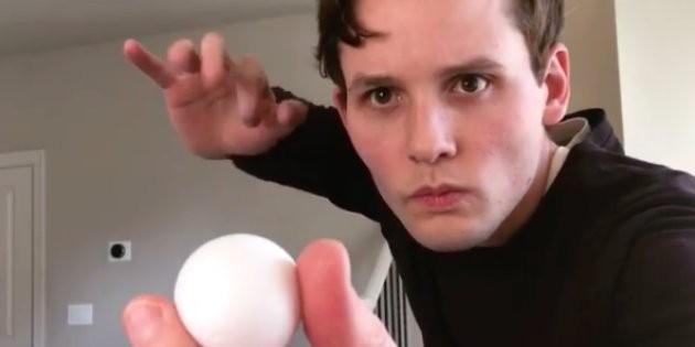 ¿Cómo lo hace?: el truco de magia que volvió locos a todos en las redes sociales | Redes