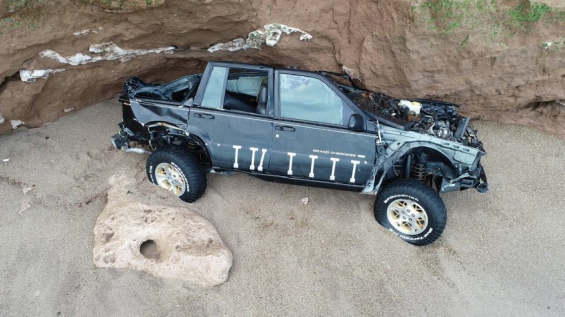 Tiró su camioneta 4x4 por un acantilado para cobrar el seguro y lo descubrieron | Actualidad