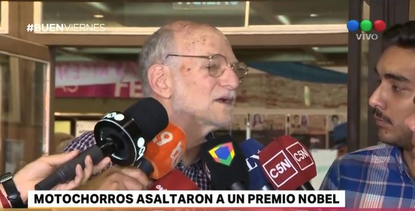 Motochorros asaltaron al último ganador del Nobel de Medicina | Actualidad