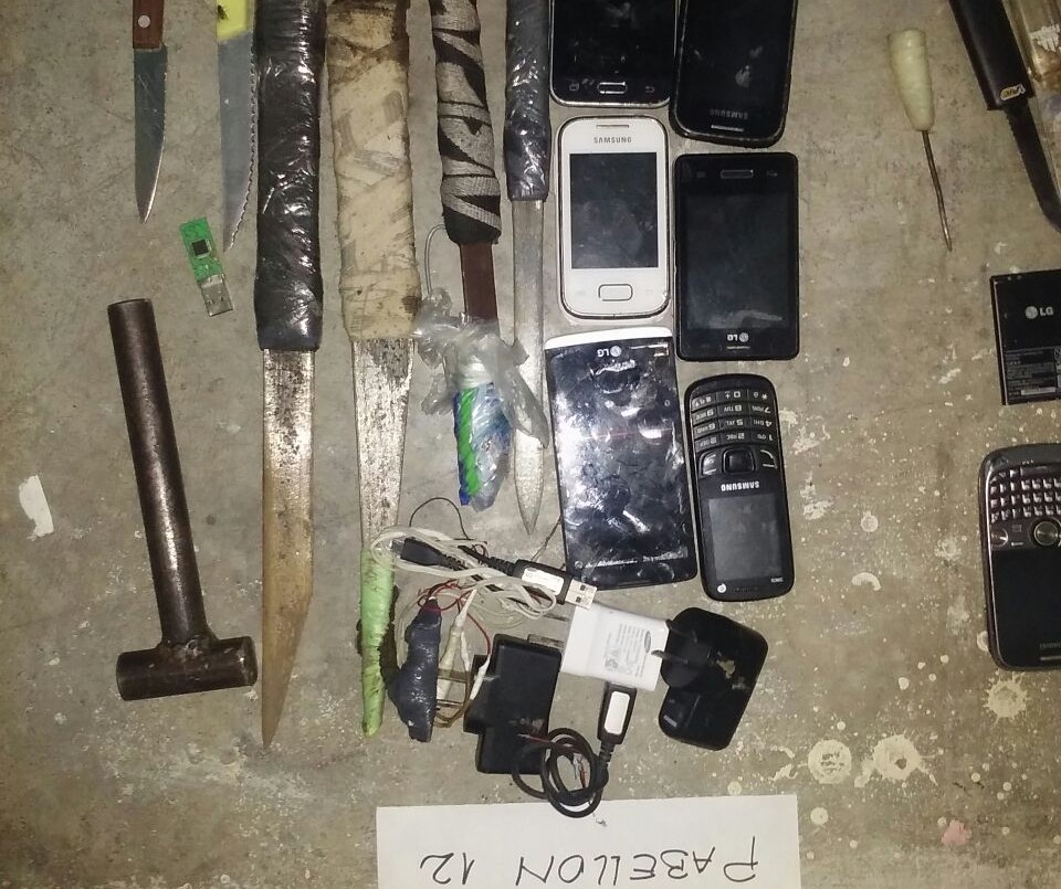 Incautaron más de 6 mil celulares y casi 4 mil facas en cárceles bonaerenses | Actualidad