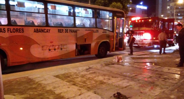 Conmoción en Perú: un hombre prendió fuego a una mujer en un colectivo | Internacionales