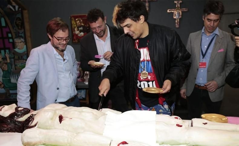 La torta de la polémica | Redes