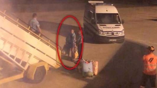 Un avión debió realizar un aterrizaje de emergencia por el mal olor de un pasajero | Curiosidades