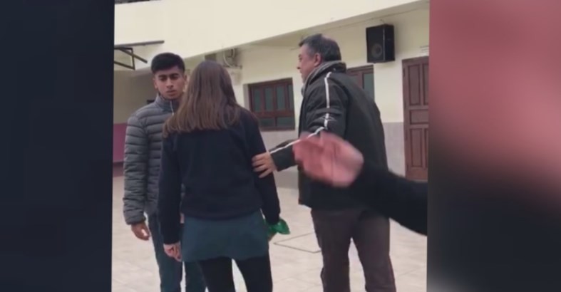 Catamarca: un cura le prohibió usar el pañuelo verde a una alumna | Actualidad