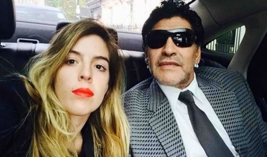 El emotivo tuit de Dalma Maradona para su papá: "No se si te extraño más adentro de la cancha o afuera" | Redes