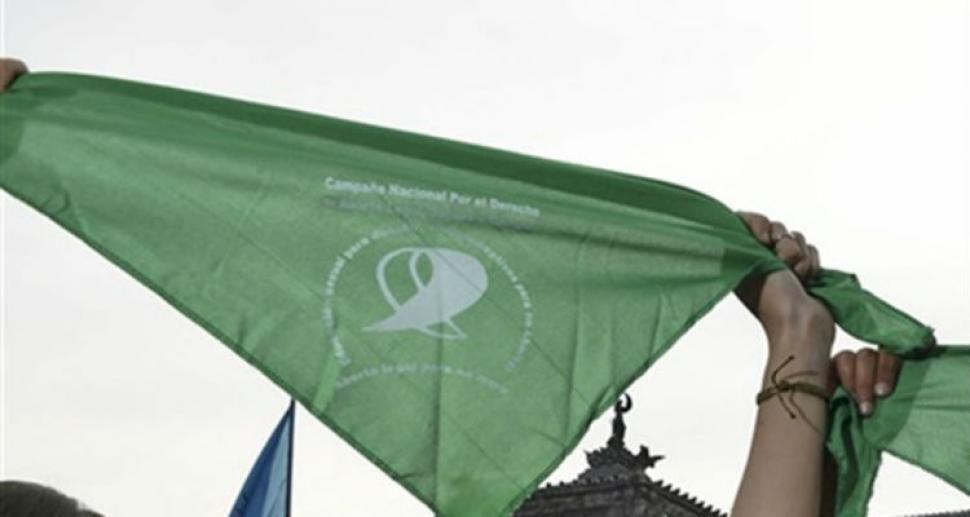 Mendoza: salvaje agresión a tres chicas que usaban el pañuelo verde a favor del aborto | Actualidad