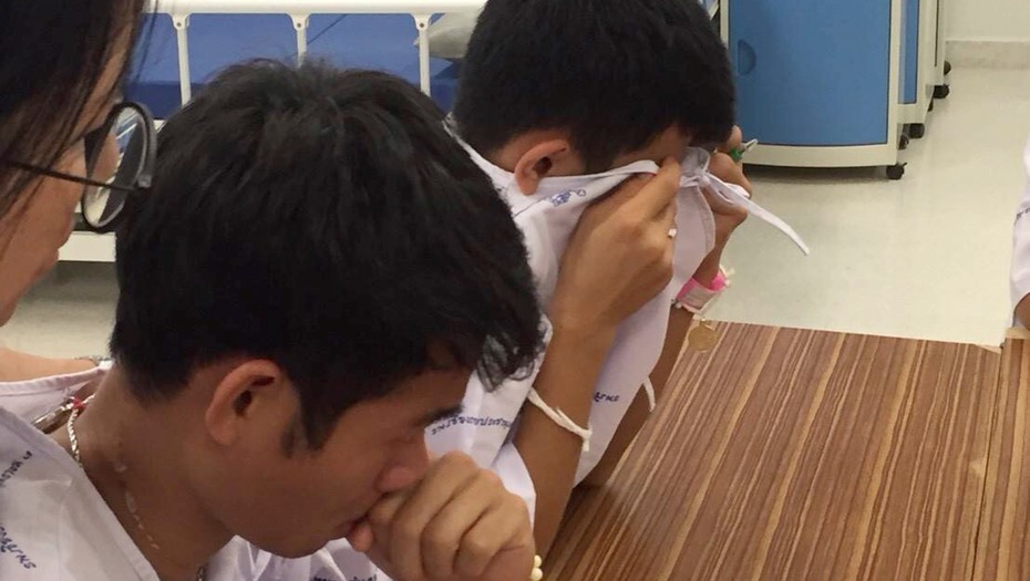 Conmovedor: el llanto de los chicos rescatados en Tailandia al enterarse de la muerte del buzo voluntario | Internacionales