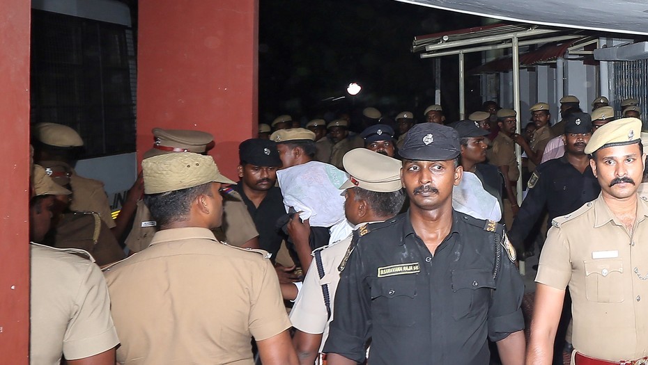 Diecisiete hombres violaron a una nena de 12 años durante siete meses | Internacionales