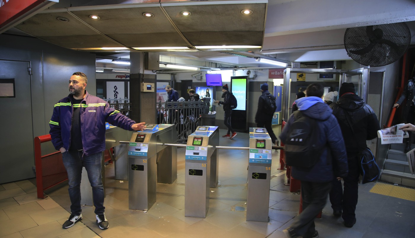 Subte: apertura de molinetes y paro en la línea E y el Premetro | Actualidad