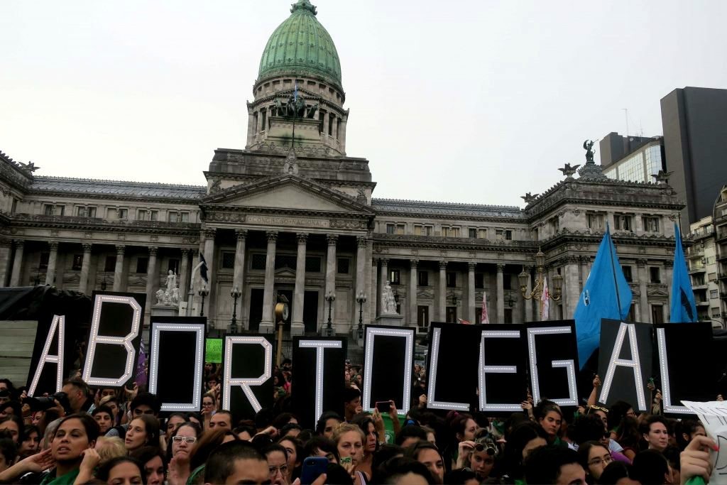 Legalización del aborto: "Es un ajuste biológico para pagar menos Asignación Universal por Hijo" | Actualidad