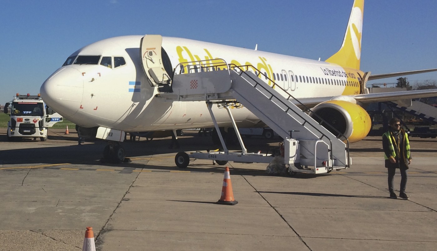 Cientos de pasajeros afectados por la cancelación de vuelos de Flybondi | Actualidad