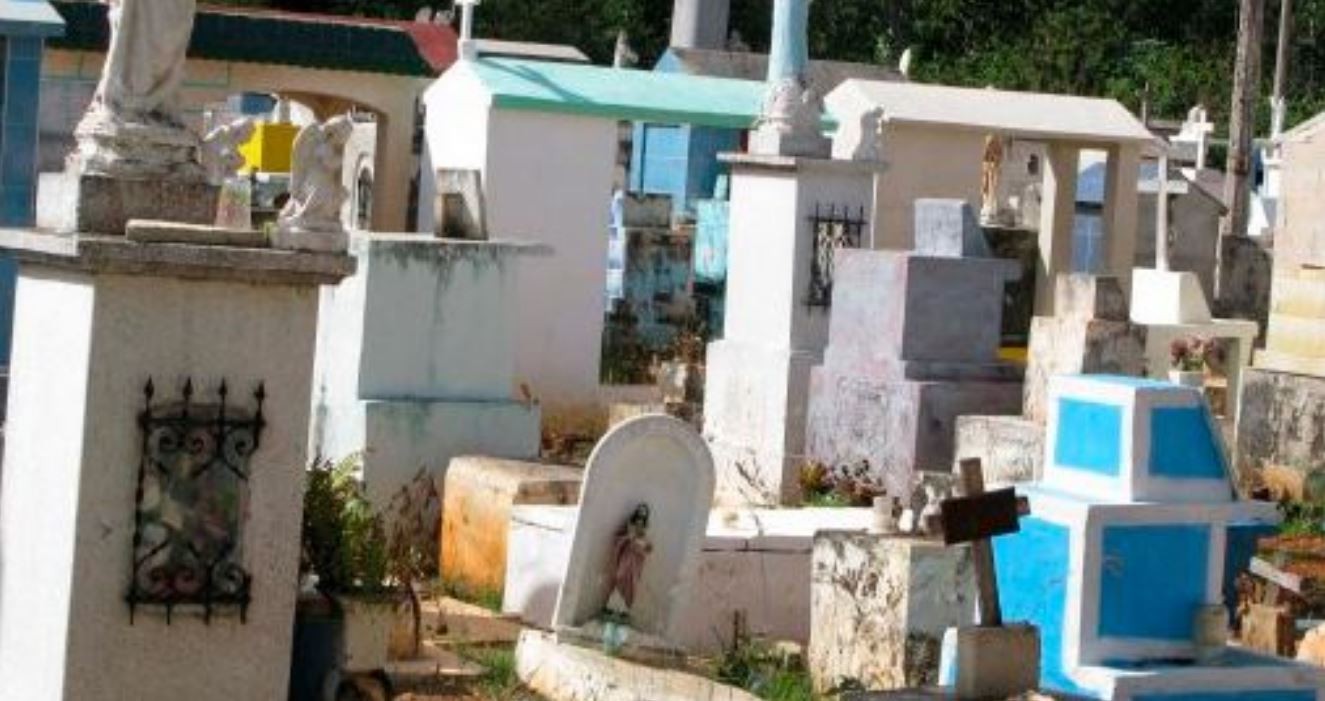 México: un hombre desenterró a su amigo muerto de un cementerio porque lo extrañana | Curiosidades