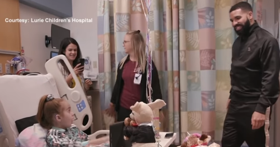 Emocionante video: Drake sorprendió a una nena hospitalizada en Chicago que soñaba con conocerlo | Espectáculos