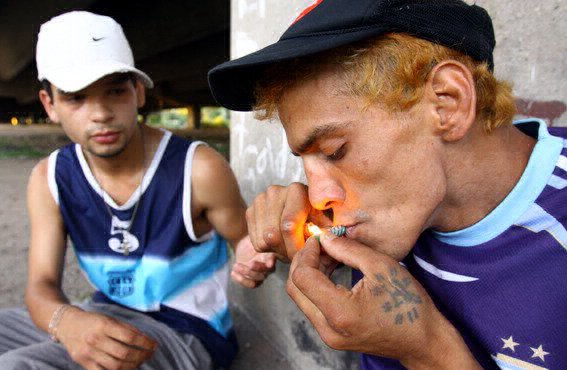 Por la crisis, reaparecen las drogas baratas y letales | Actualidad