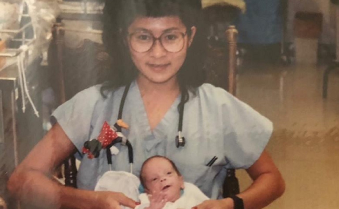 Le salvó la vida cuando era bebé y después de 28 años descubrió que trabajan juntos | Internacionales