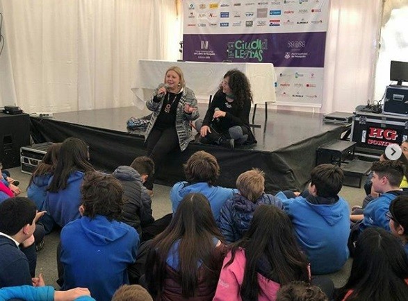 Neuquén: un colegio religioso sacó a sus alumnos de una charla sobre una novela lésbica | Actualidad