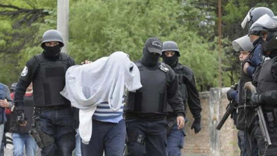 Violó a sus dos hijastras, embarazó a una y la hizo abortar con un palo | Actualidad