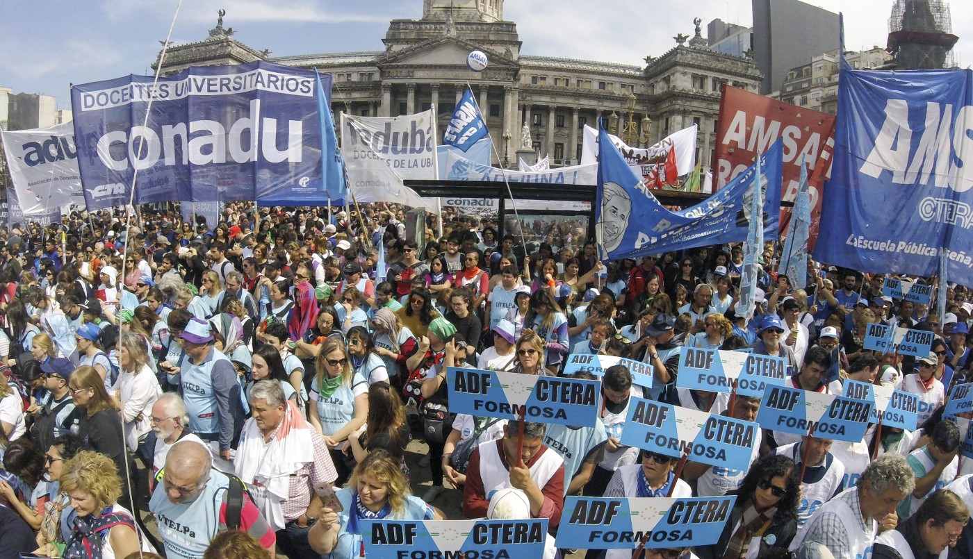 Paro y masiva marcha docente al Congreso | Actualidad