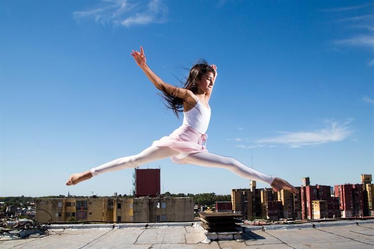 Zaira, la nena de Fuerte Apache que aprendió a bailar mirando videos de Youtube y llegó al Teatro Colón | Actualidad