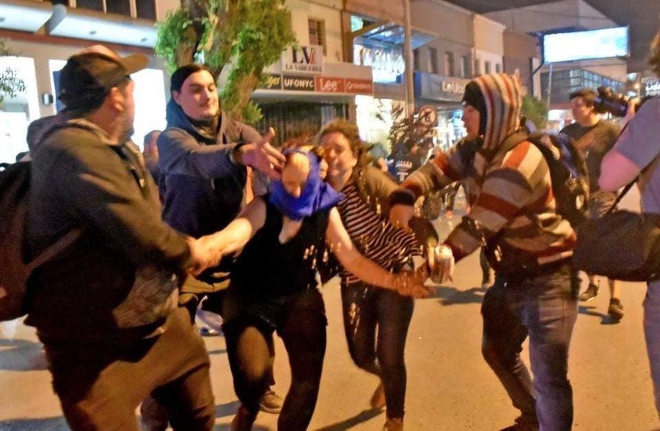 “Nos reventaron a patadas”, denunció una de las mujeres detenidas en Trelew | Actualidad