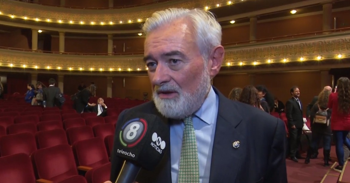 El director de la RAE, contra el lenguaje inclusivo: "Es una falsa solución" | Actualidad
